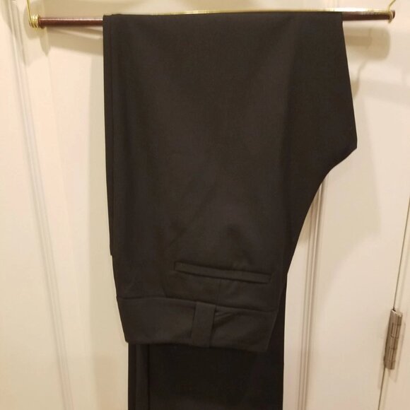 The Limited ladies pant suit in size 6 Long w/ a blazer in size 10 Color: Black - Picture 3 of 6